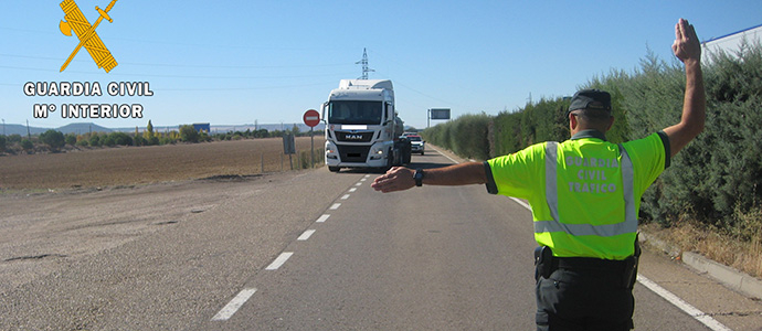 Detenido un camionero por conducir de modo temerario y negarse a realizar la prueba de alcoholemia en la A-67