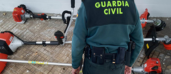 Detenido un hombre que se escondi en su casa tras robar en un comercio de Colindres