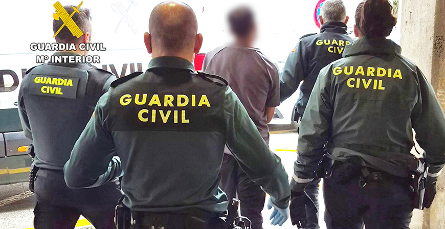 Detenido por intentar robar en un veh�culo y agredir a varios agentes de la Guardia Civil