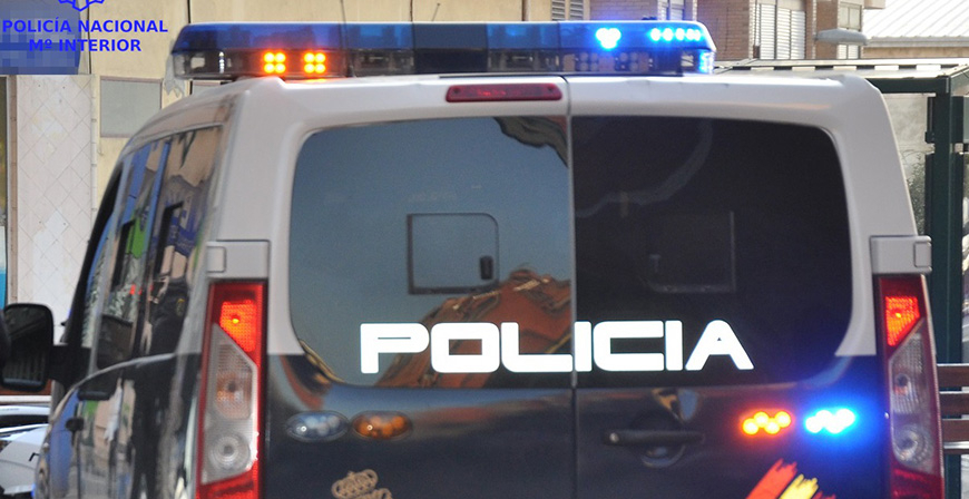 Detenidos dos hombres que se dieron a la fuga tras robar neumticos en un desguace de Torrelavega