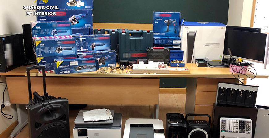 Detenidos los presuntos autores de 26 robos, valorados en ms de 75.000 euros