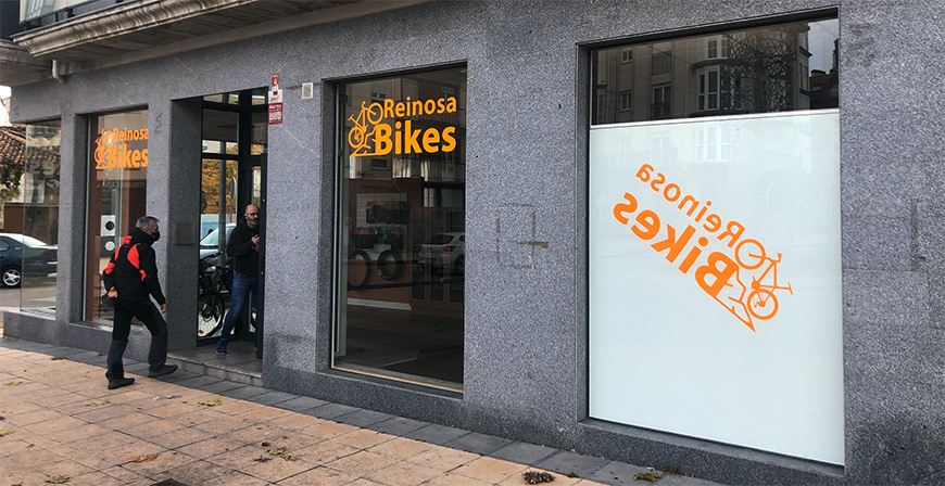 Detenidos los presuntos autores del alunizaje y robo en una tienda de bicicletas de Reinosa