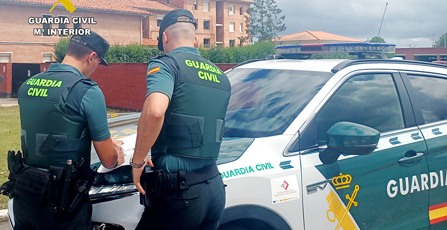 Detenidos los presuntos autores de robos en establecimientos Cabezn de la Sal y San Vicente de la Barquera por valor de 20.000 euros