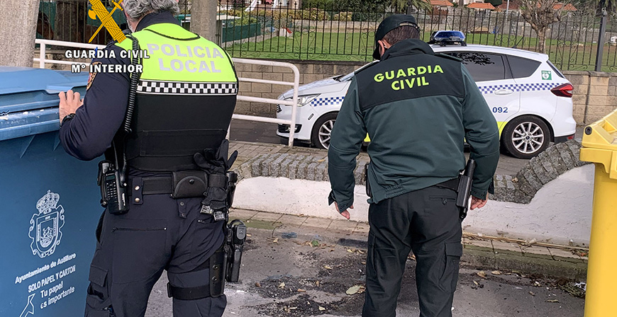 Detenidos por quemar 31 contenedores de basura