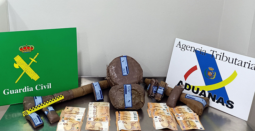 Detenidos tres ciudadanos ingleses con ms de 15 kilos de hachs en el puerto de Santander
