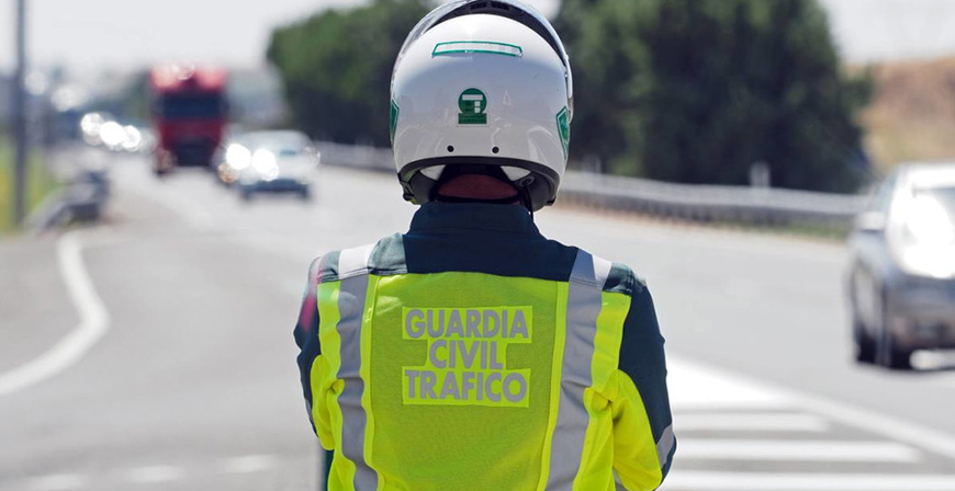 La DGT realiza esta semana una campa�a de control para evitar distracciones al volante