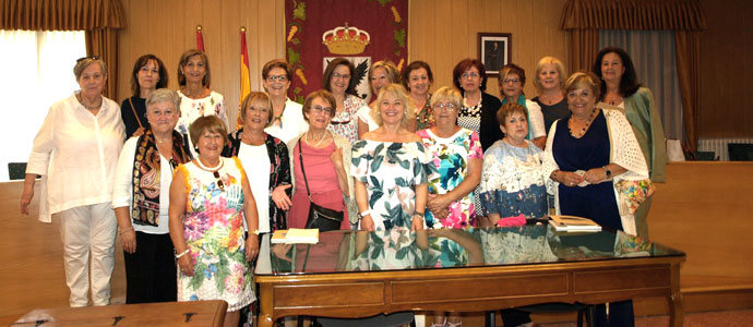 Dieciocho exalumnas de La Compasin celebran el 50 aniversario de su diplomatura en Aguilar