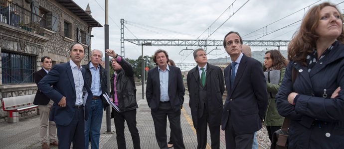 Diego dice que las obras de la lnea Palencia-Santander avanzan con el fin de 