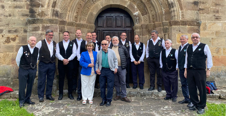 Dionisio Mesones y Milagros Gutirrez celebran sus bodas de oro