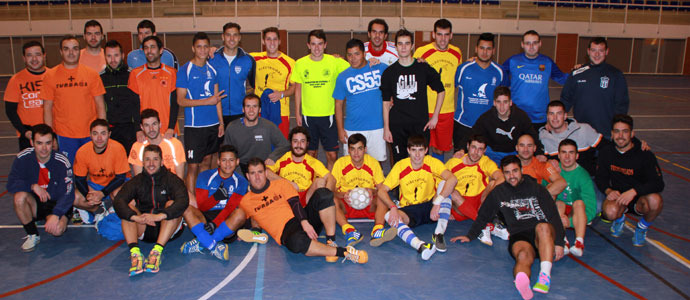 Los 'Dislokaos' vencen en el I Torneo de ftbol sala de Navidad de Reinosa