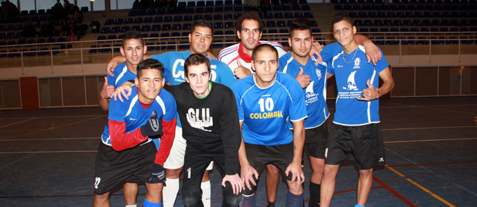 Los 'Dislokaos' vencen en el I Torneo de ftbol sala de Navidad de Reinosa