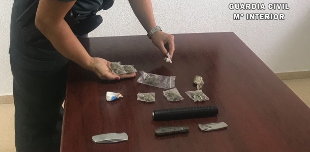 Dos detenidos por posesin de marihuana, hachs y cocana 
