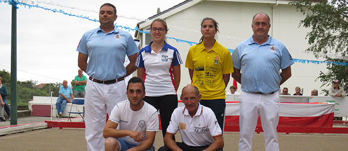 Dos jugadoras de Campoo de Yuso alcanzaron el podio del Regional de bolos