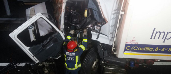 Dos personas resultan heridas en un accidente mltiple en la A-8