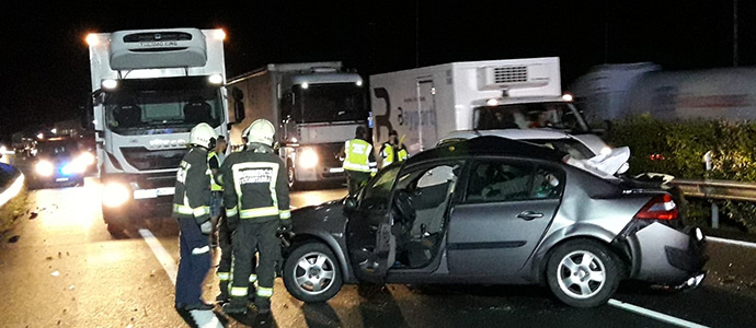 Dos personas resultan heridas en un accidente de trfico en la A-8 a la altura de Liendo