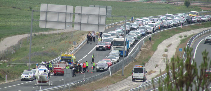 Dos personas resultan heridas al volcar un vehculo en la A-67, a la altura de Aguilar