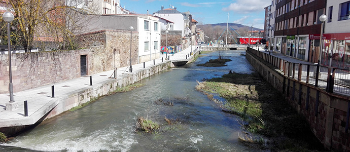 El Ebro por fin tendr barandillas en ambas mrgenes
