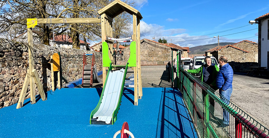 Enmedio destina 12.000 euros al acondicionamiento del parque infantil de Retortillo