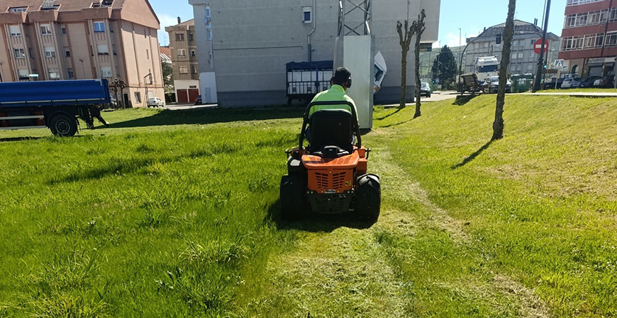 Enmedio incorpora una desbrozadora de martillos para la nueva temporada de siega