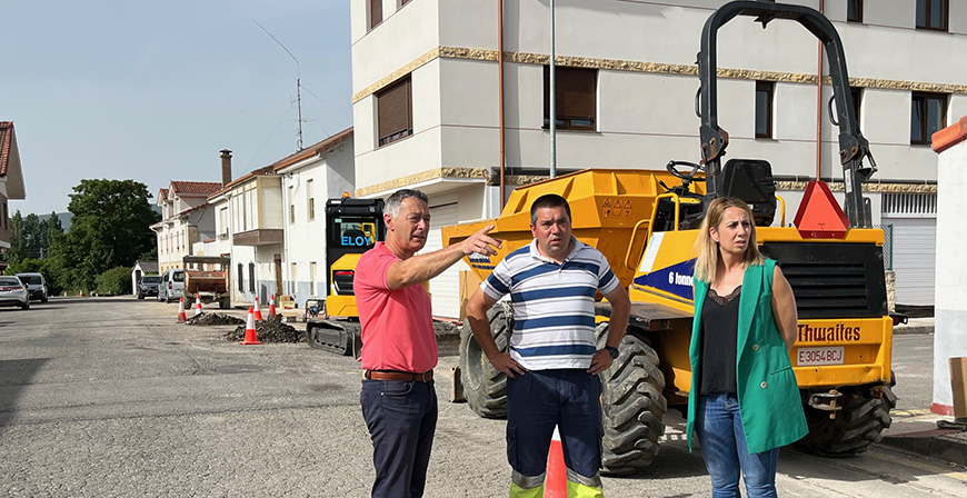 Enmedio mejora la red de abastecimiento de agua en la calle Los Hornos de Nestares