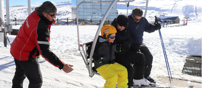 Enmedio regula las ayudas para el pase de Alto Campoo y las piscinas de Reinosa