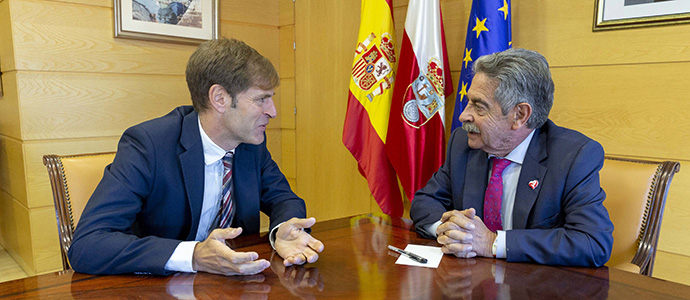 Enrique Conde, nuevo presidente de la patronal cntabra