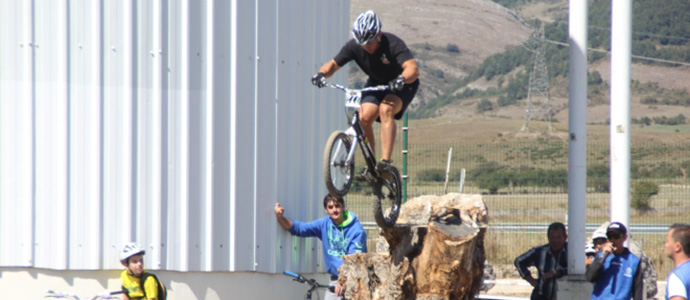 Los equilibristas de la bici llegan a Reinosa