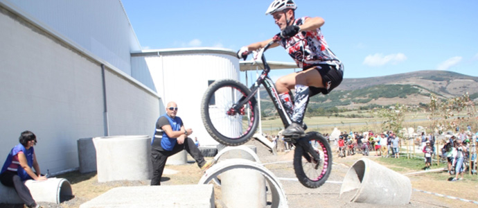 Los equilibristas de la bici llegan a Reinosa