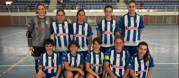 El equipo femenino del Naval debuta en casa con un empate