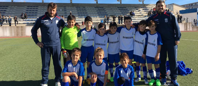 Los equipos alevn A y benjamn A del Naval participarn en la III Copa de Navidad DC9
