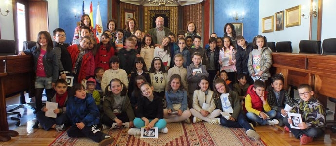 Escolares de Reinosa visitan el Ayuntamiento