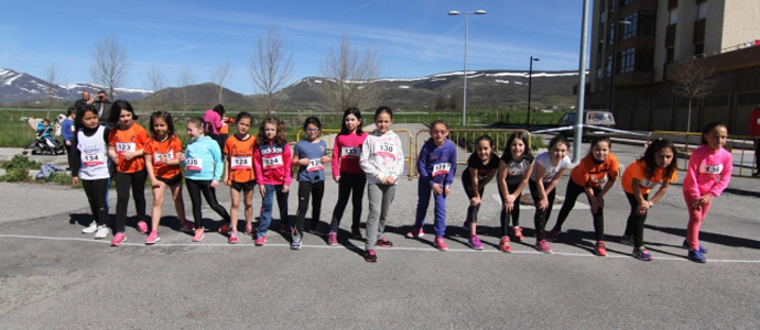 Los escolares tienen este lunes una cita con el atletismo