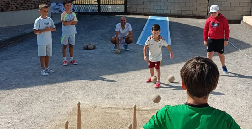 La Escuela de Bolos de Matamorosa encara sus �ltimas semanas con la mirada puesta en su continuidad
