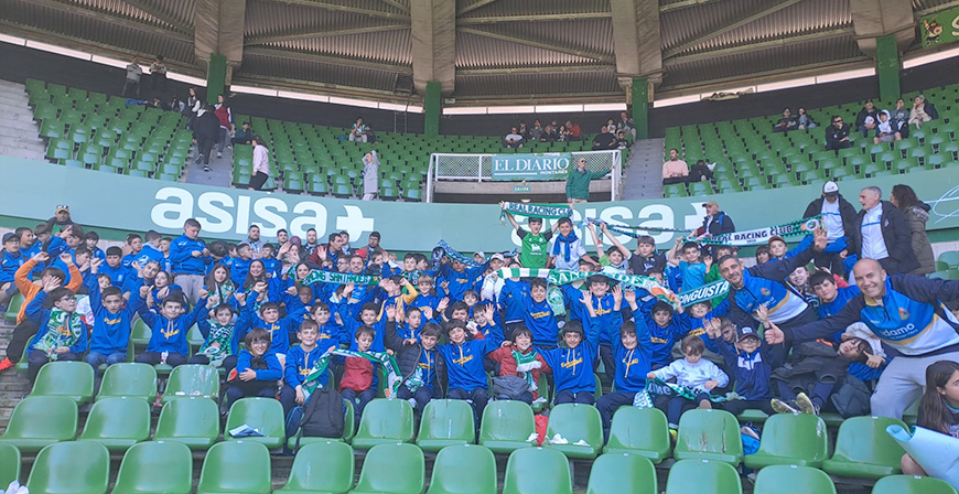 La Escuela de Ftbol de Campoo de Enmedio asisti al Racing-Levante