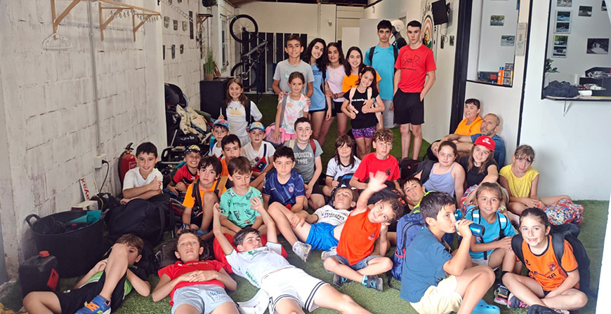 La Escuela Reinosa Running se refresca en Arroyo para despedir la temporada