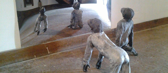 La escultura de Jos Cobo llena las salas del Castillo de Argeso