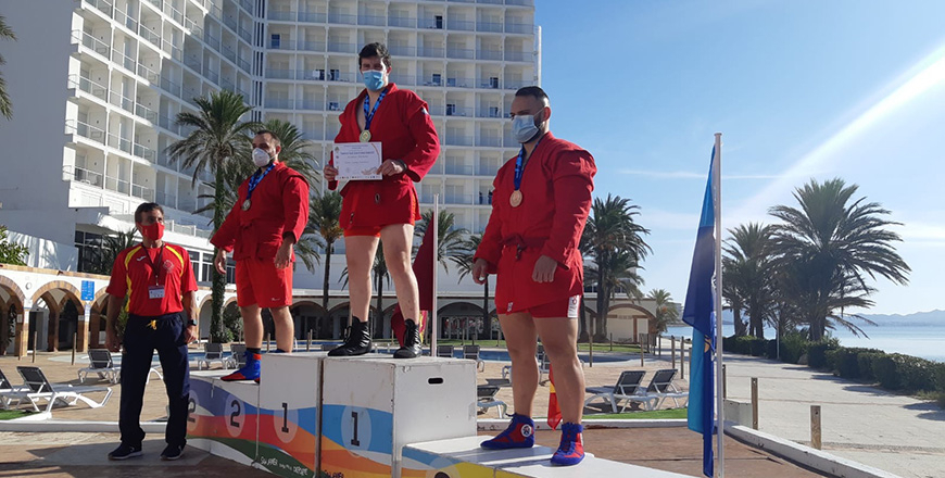 Los 'espartanos' consiguen dos oros y una plata para Cantabria en el nacional de Combat Sambo