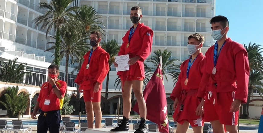 Los 'espartanos' consiguen dos oros y una plata para Cantabria en el nacional de Combat Sambo