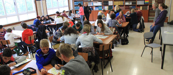 Estudiantes de Husum y Reinosa realizan una gua turstica trilinge de ambas ciudades