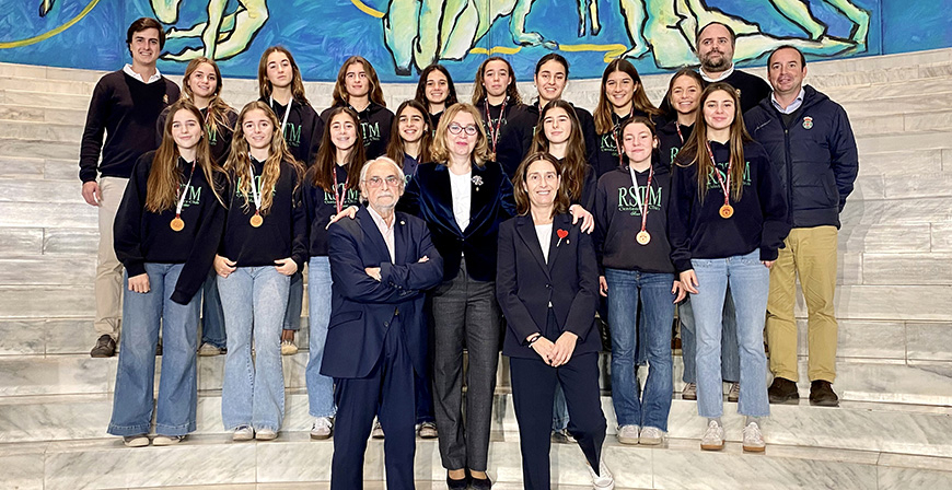 Eva Guillermina Fernndez felicita a los medallistas cntabros de krate, boxeo y hockey hierba por sus xitos deportivos