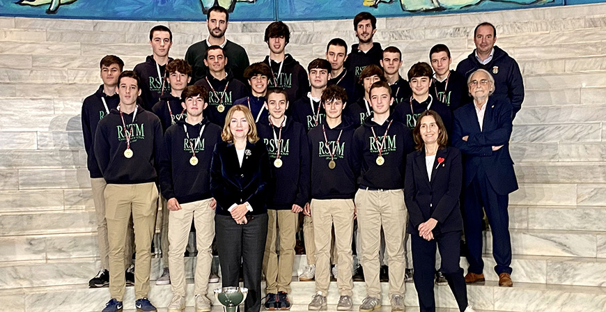 Eva Guillermina Fernndez felicita a los medallistas cntabros de krate, boxeo y hockey hierba por sus xitos deportivos