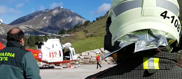 Evacuado en helicptero un hombre cado de un andamio en La Frecha