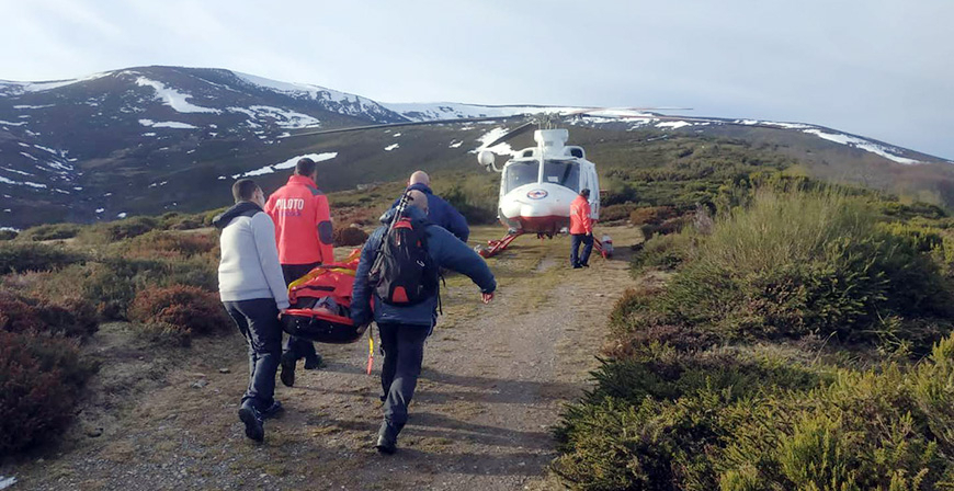Evacuado en helicptero un montaero que sufri una cada por hielo en Sejos