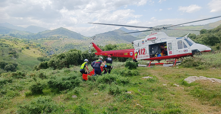 Evacuado en helicptero un peregrino de la senda del Nansa