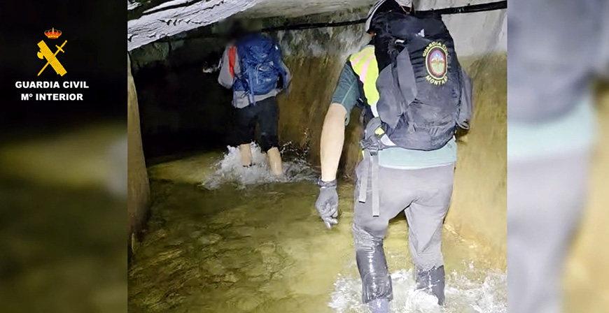 Evacuados de madrugada un padre y una hija con su perro que se hab�an extraviado en Picos de Europa