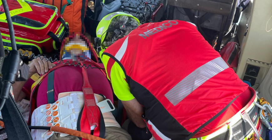 Evacuan a un murciano con politraumatismo en la ruta de acceso al Tres Mares