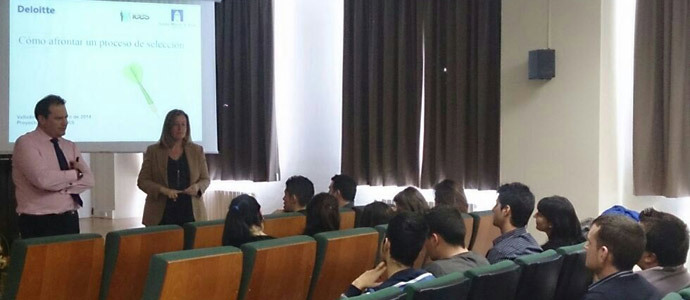Expertos de Deloitte asesoran a los integrantes de las Lanzaderas de Empleo