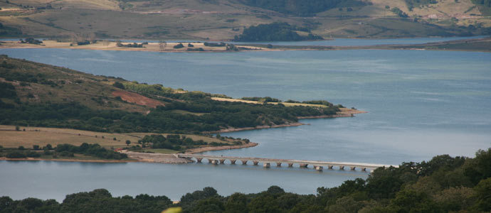 Exposicin sobre el mejilln cebra en Campoo de Yuso
