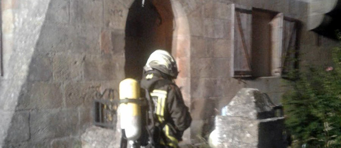 Extinguido un incendio en la casa parroquial de La Poblacin