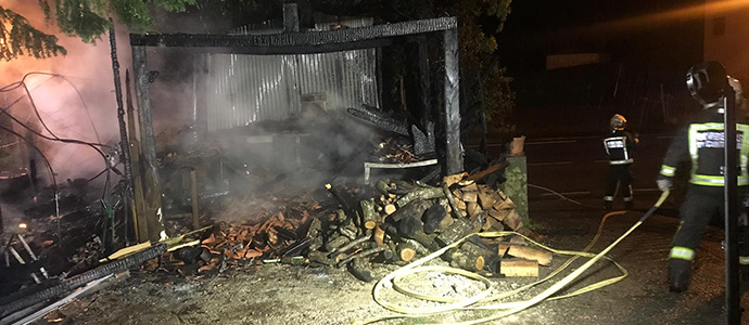 Extinguido un incendio en un cobertizo en Rionansa